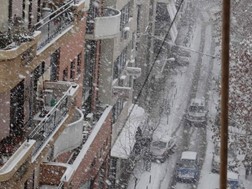 Πυκνή χιονόπτωση στη Λάρισα και σήμερα (ΕΙΚΟΝΕΣ)