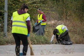 Η ΤΥΡΑΣ καθάρισε τις εισόδους των Τρικάλων - Πρώτα σε ρύπους τα μπουκάλια νερού
