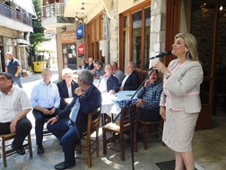 Ευαγγελία Λιακούλη από το Λιβάδι: «Η ψήφος στο ΚΙΝΑΛ είναι ψήφος για τους μικρούς και αδύναμους»