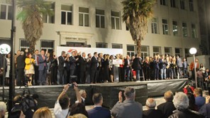 Η Ρένα Καραλαριώτου εγκαινίασε το εκλογικό της κέντρο στην πλατεία Ταχυδρομείου
