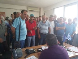 Αγρότες διαμαρτυρήθηκαν στην Λάρισα  