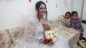 Γάμος προσφύγων σε σκηνή στο Κυψελοχώρι (ΕΙΚΟΝΕΣ)