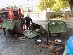 Πάνω από 770 κάδοι απορριμμάτων καταστράφηκαν στη Λάρισα από το 2005 και μετά!