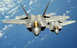 Μέχρι τη Δευτέρα στην 110 ΠΜ τα αμερικανικά F-22 Raptor