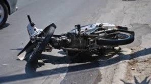 Ατύχημα με μηχανάκι το βράδυ της Κυριακής στην Ηρώων Πολυτεχνείου