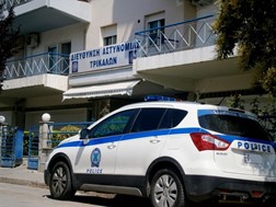 Νεαρός πήδηξε στο κενό από το κτίριο της αστυνομίας στα Τρίκαλα