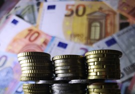 Έκτακτο επίδομα: Ποιοι θα πάρουν «δώρο Πάσχα» έως 300 ευρώ