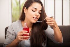 Σπιτικό σιρόπι που αφαιρεί το φλέμα και θεραπεύει το βήχα