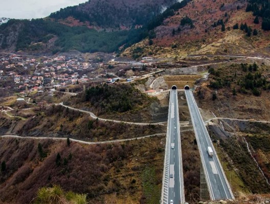 Επεσαν οι υπογραφές για την Εγνατία Οδό
