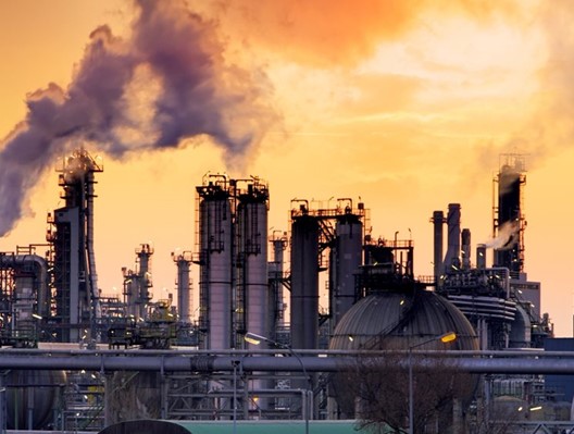 Tο ανθρακικό αποτύπωμα της ηλεκτροπαραγωγής και η ζημιά στην Ελληνική βιομηχανία