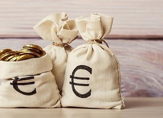 Στροφή των Ελλήνων στα αποταμιευτικά προγράμματα για τα γηρατειά