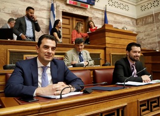 Σκρέκας: Η χώρα πρέπει να στραφεί στην παραγωγή και την μεταποίηση