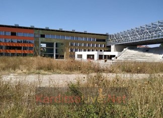 Καρδίτσα: Ο εργολάβος εγκατέλειψε ημιτελές το νέο διοικητήριο