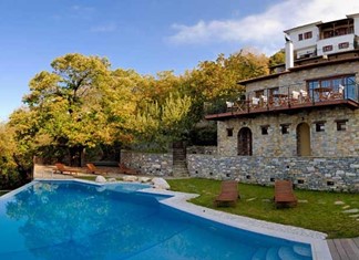 Με πληρότητα 23% δούλεψαν τα ξενοδοχεία το καλοκαίρι