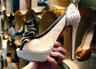 Νέα μόδα τα μεταχειρισμένα είδη πολυτελείας