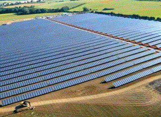 Σκληρός ανταγωνισμός και πτώση της τιμής ρεύματος από έργα ΑΠΕ