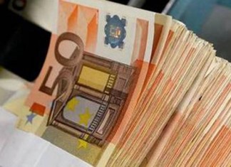 Λαρισαίος χρηματιστής "δάγκωσε" 187.000 ευρώ από Καρδιτσιώτη δικηγόρο