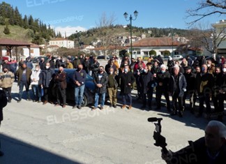 Ελασσόνα: Οι κτηνοτρόφοι έξω από τη ΔΕΗ για το ρεύμα