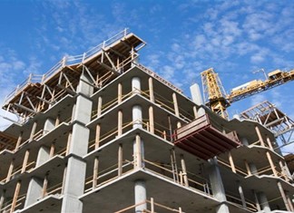 Η προαναγγελόμενη κατάργηση ΦΠΑ παρέλυσε την οικοδομή