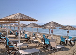 Διεθνής διαγωνισμός για …ξαπλώστρες