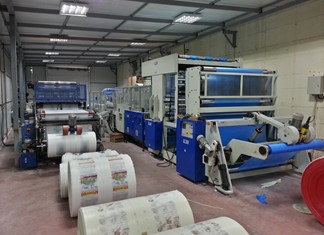 Κινδυνεύουν με αφανισμό επιχειρήσεις πλαστικών