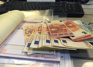 Δηλώθηκαν μόλις 12.000 "μπλοκάκια" αντί για 100.000