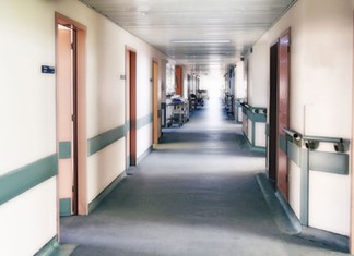 "Σφαγή" για την άδεια μιας κλινικής στη Λάρισα