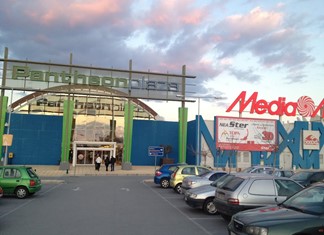 To 50% του Pantheon Plaza στους Βρετανούς - Προχωράει το εκπτωτικό χωριό