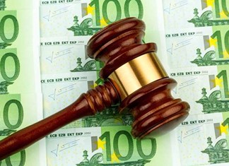 Η "μπαγκέτα" των κατασχέσεων περνάει στα ασφαλιστικά Ταμεία