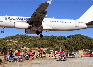 Άφιξη 3.000 τουριστών μόνο σε μια μέρα στη Σκιάθο