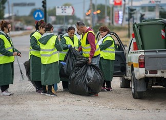 Η ΤΥΡΑΣ καθάρισε τις εισόδους των Τρικάλων 