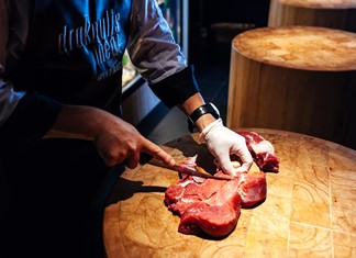 Πενία τέχνας... Οι κρεοπώλες στη Λάρισα θα δίνουν λαχνούς