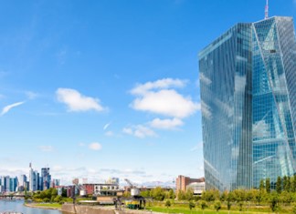 Tα επιτόκια, οι δασμοί Τραμπ, και τα διλήμματα της Φρανκφούρτης