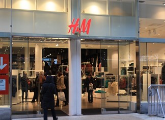 Φορολογικό λουκέτο στον Βόλο για την H&M