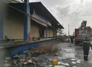 Βόλος: Ένας θάνατος και αποκαΐδια τα "Ψυγεία Αλεξόπουλου"