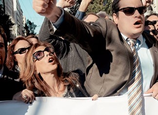 Ελέυθεροι επαγγελματίες και επιστήμονες βγαίνουν στο δρόμο για τον ΕΦΚΑ