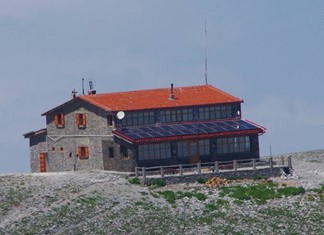 Ανακαινίζονται τρία καταφύγια στον Όλυμπο