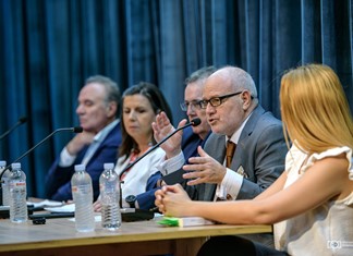 Θερμή υποδοχή του κοινού των Τρικάλων στο μυθιστόρημα του Κώστα Τόλη