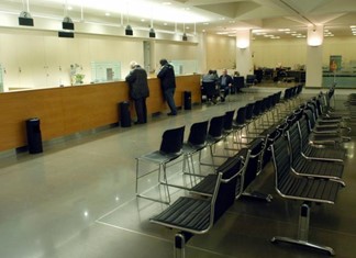 Ξαντρέχει η "εθελουσία" στις τράπεζες