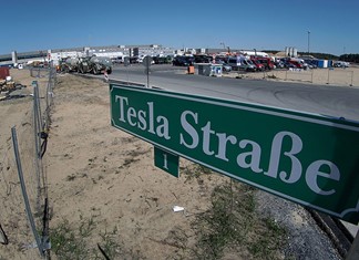 Η tesla πήρε άδεια για εργοστάσιο στη Γερμανία