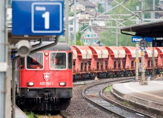 ΓΑΙΑΟΣΕ: "Αγροτικό" το εμπορευματικό στη Λάρισα, "εμπορικό" στο Βόλο