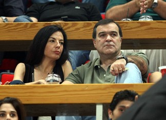 Αποκόμισε 120 εκ. ευρώ από τα πλοία η σύζυγος Βγενόπουλου αφήνοντας εκτός τα παιδιά του