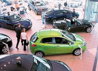 Χάθηκαν 11.860 θέσεις στην αγορά των ΙΧ…