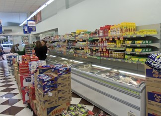 Σούπερ μάρκετ στο κέντρο της Λάρισας ανοίγουν τα bazaar