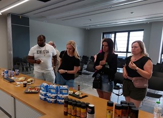 Food bloggers από ΗΠΑ και Καναδά στην Ελληνικά Γαλακτοκομεία (ΟΛΥΜΠΟΣ)