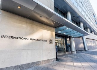 Το ΔΝΤ κατεβάζει τον πήχυ της παγκόσμιας ανάπτυξης