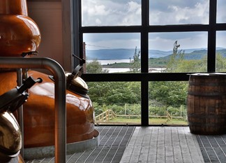 Με νόμους του 1917 οι αποσταγµατοποιοί 