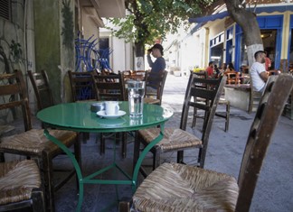 Πτώση 19,2% του τζίρου σε εστίαση και καταλύματα