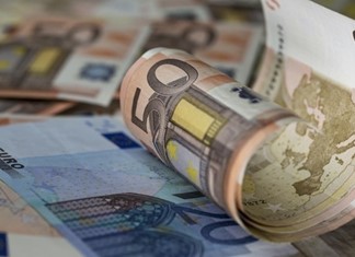 Αποζημίωση 532 ευρώ σε έως 713.000 υπό αναστολή εργαζομένους τον Μάϊο