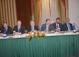 Κατρούγκαλος από Λάρισα: Κλειδί οι εξαγωγές για την ανάπτυξη